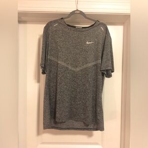 Nike Men’s Shirt